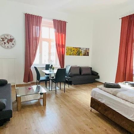 Deluxe Quad Room Dw Wiedeń Zewnętrze zdjęcie