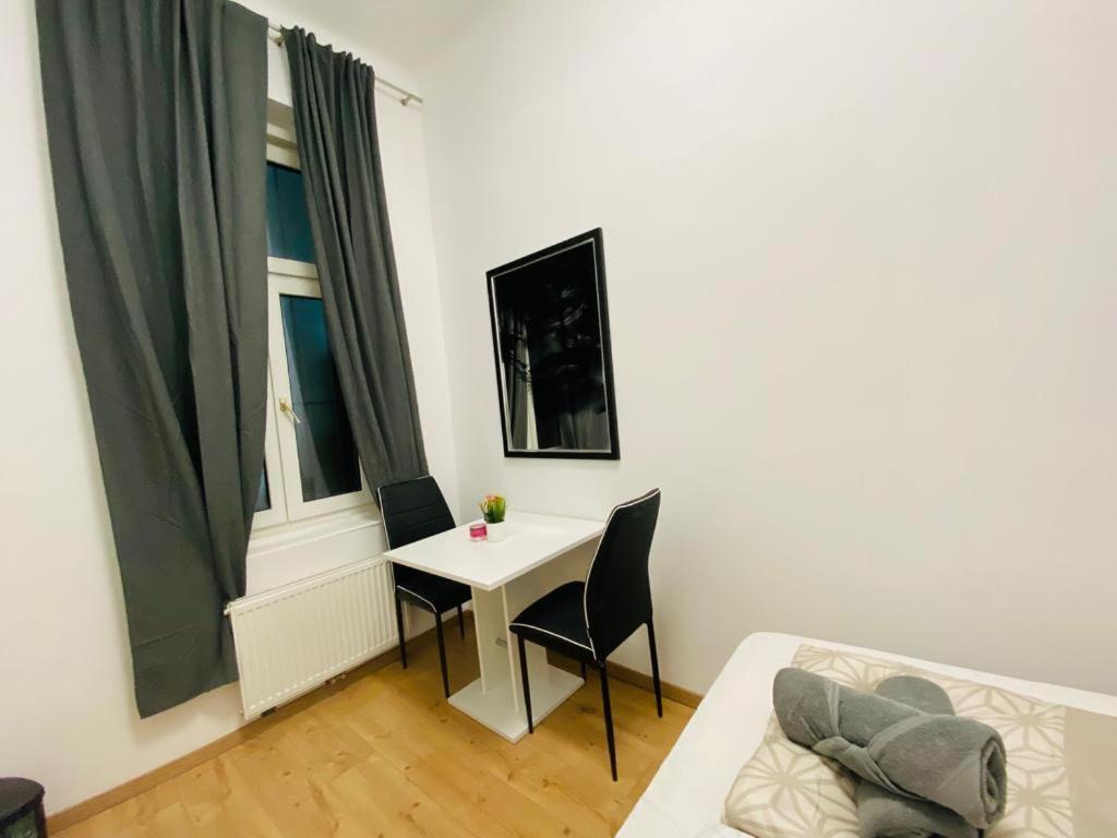 Deluxe Quad Room Dw Wiedeń Zewnętrze zdjęcie