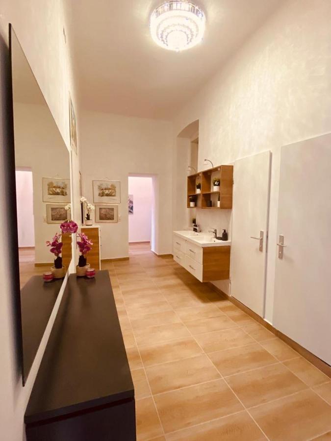 Deluxe Quad Room Dw Wiedeń Zewnętrze zdjęcie
